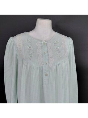 Miss Elaine Nightgown Pajamas Gown Medium Green Floral Lace Button Long Sleeve